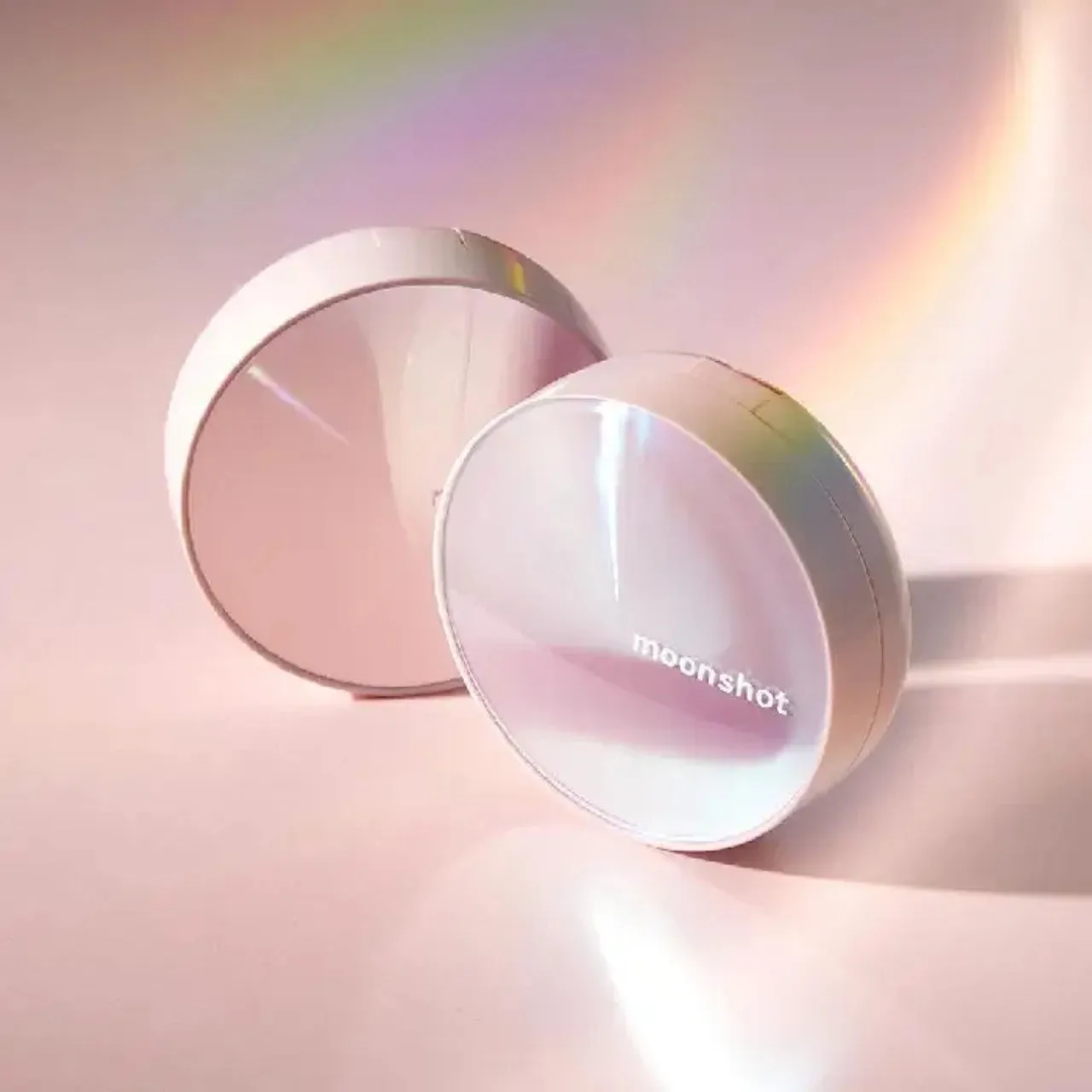 Moonshot Micro Glassyfit Cushion SPF50  PA**** 201 Beige 15g